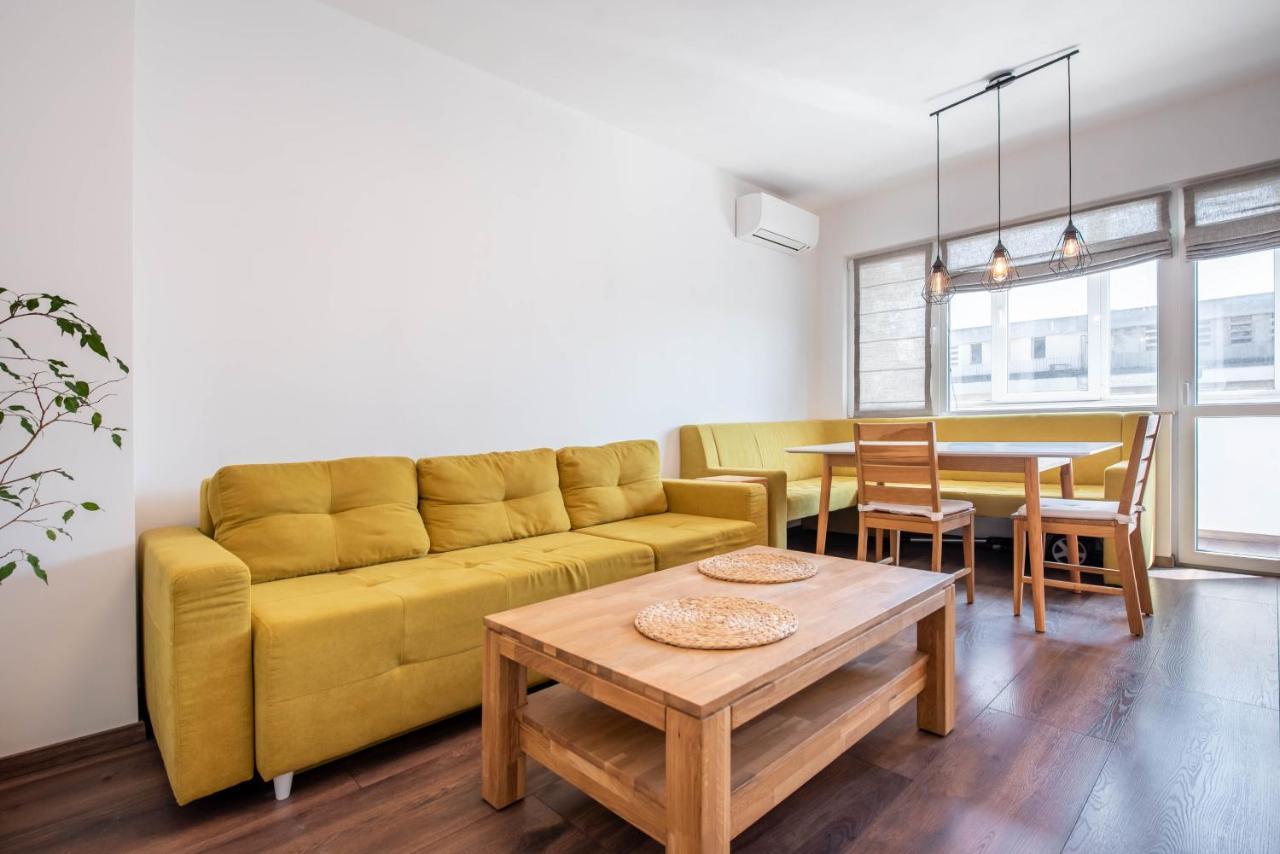 Cosy Apartment In Central Warna Exterior foto