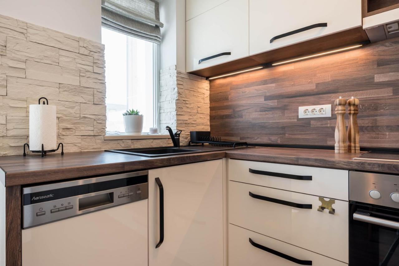 Cosy Apartment In Central Warna Exterior foto